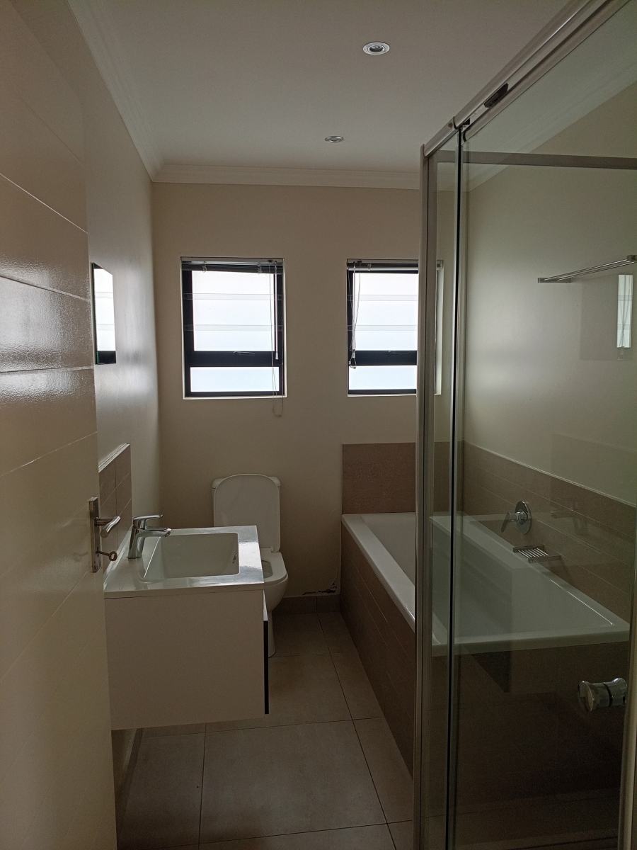 3 Bedroom Property for Sale in Winterstrand Eastern Cape